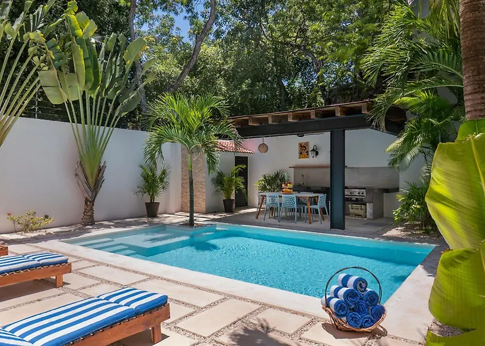 Wonderful Tropical 3br, Garden, Private Pool. *