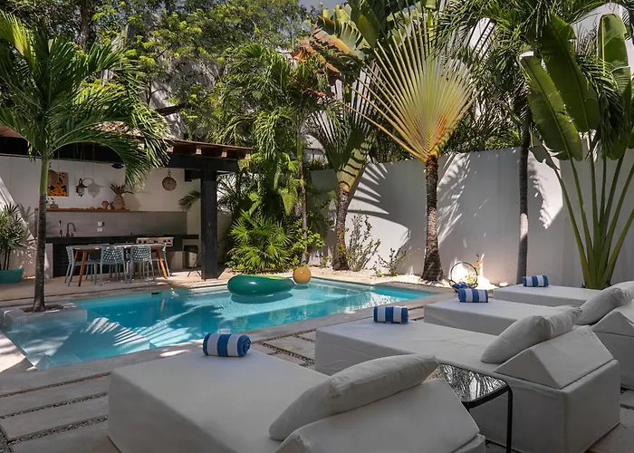 Wonderful Tropical 3br, Garden, Private Pool.