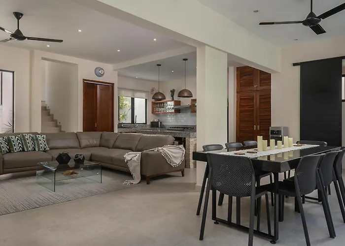 Wonderful Tropical 3br, Garden, Private Pool. Villa