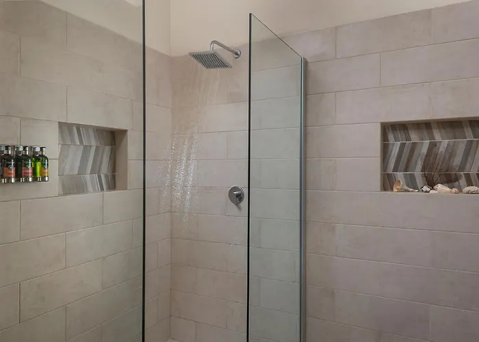 Wonderful Tropical 3br, Garden, Private Pool. *